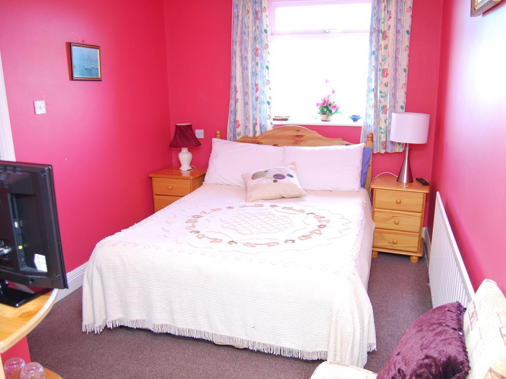Achill Lodge Guest House Bunacurry Habitación foto