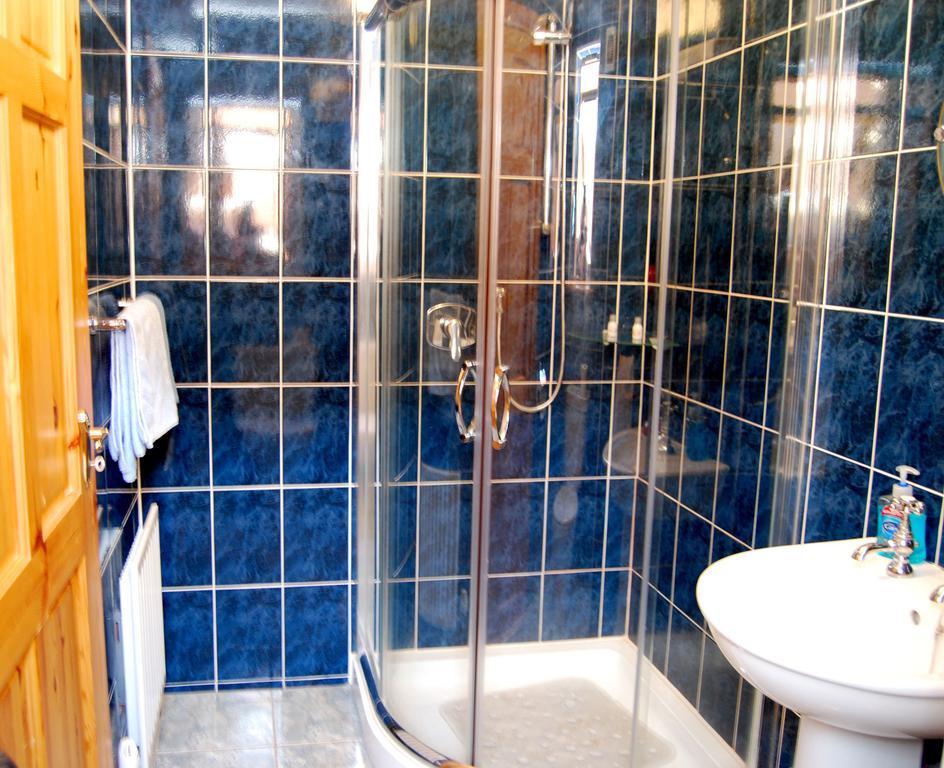 Achill Lodge Guest House Bunacurry Habitación foto